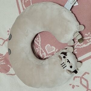 Pusheen airplane pillow